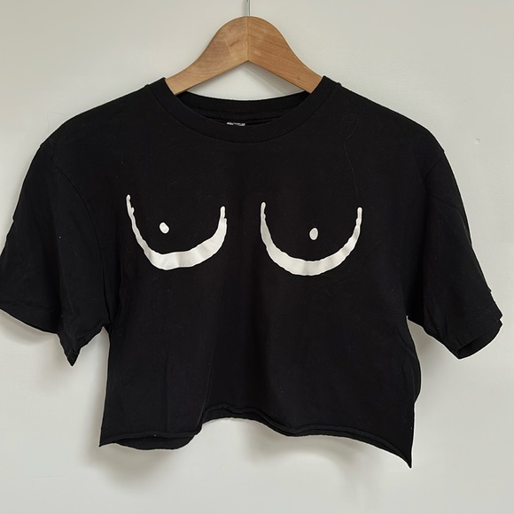 boobie cropped tee - Picture 1 of 1
